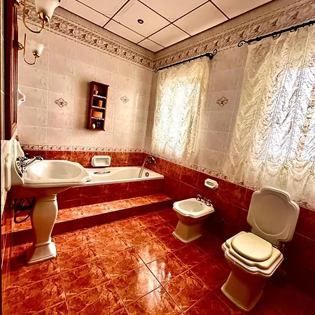 Triple In Beautiful Maltese Maisonette Проживание в семье